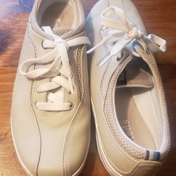 Women's Keds - Picture 1 of 3